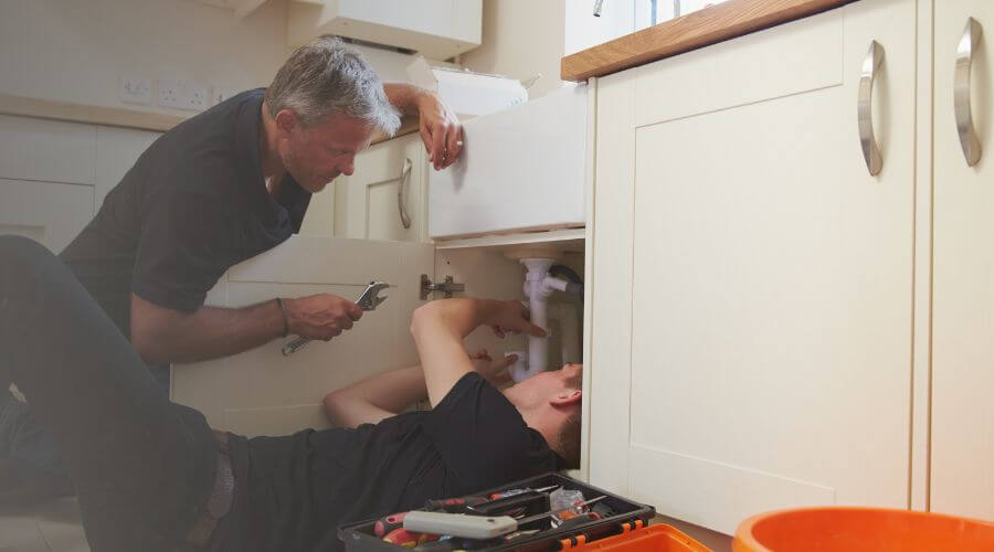 Professional burst pipe repair services in Toledo, IA